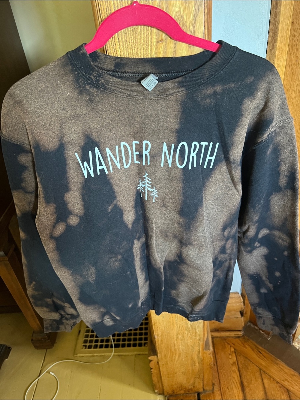 Women’s wander north Crewneck Sweatshirt